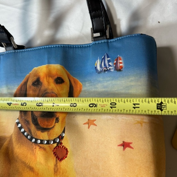 Chic Beach Scene Shoulder Bag with Dog Print - Picture 5 of 10